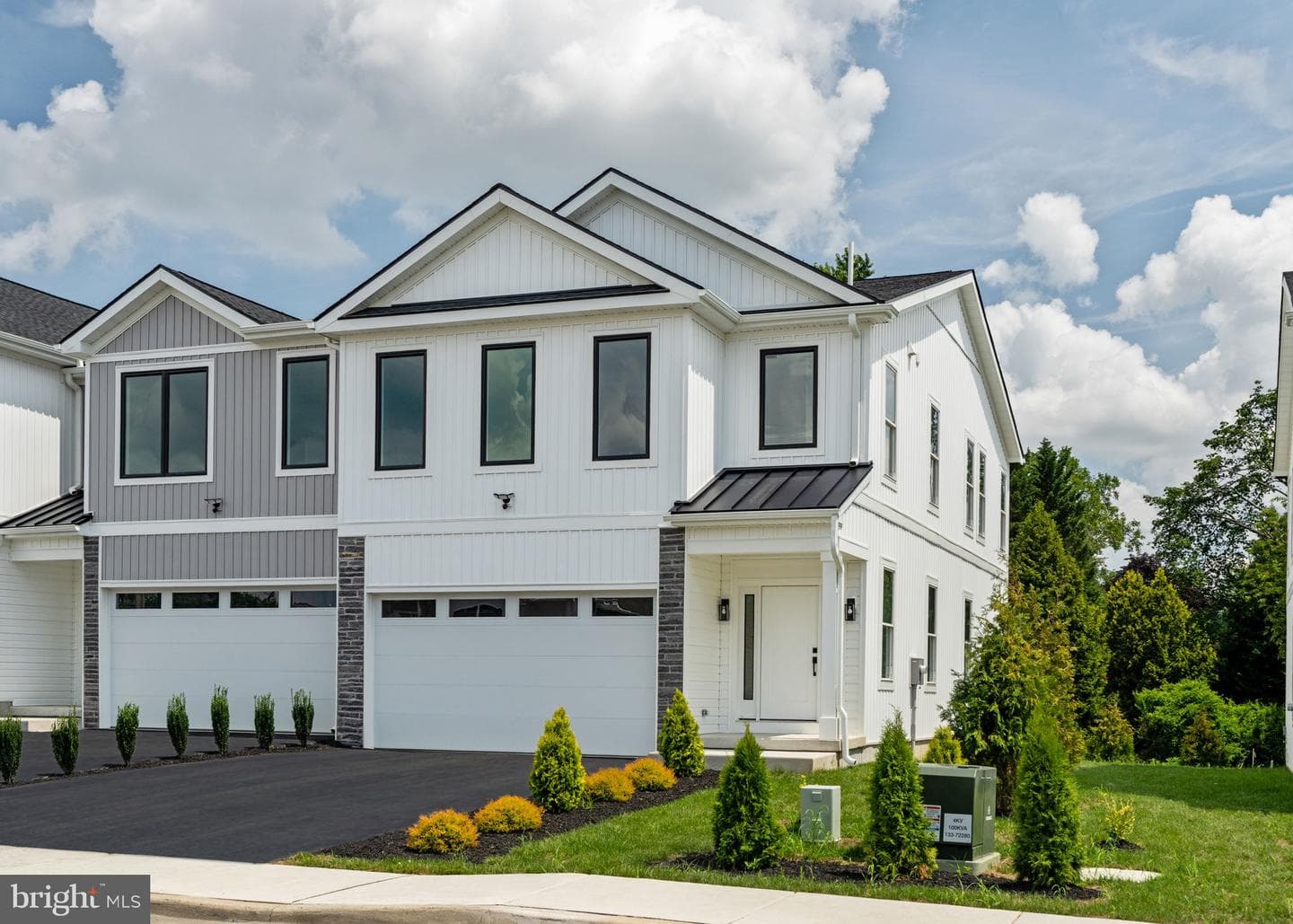 649 Provident Rd, Southampton