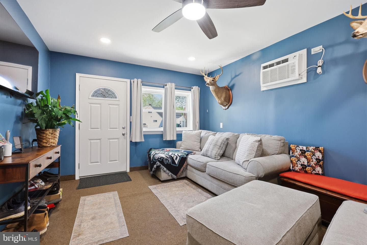 17 Needlepine Lane, Levittown