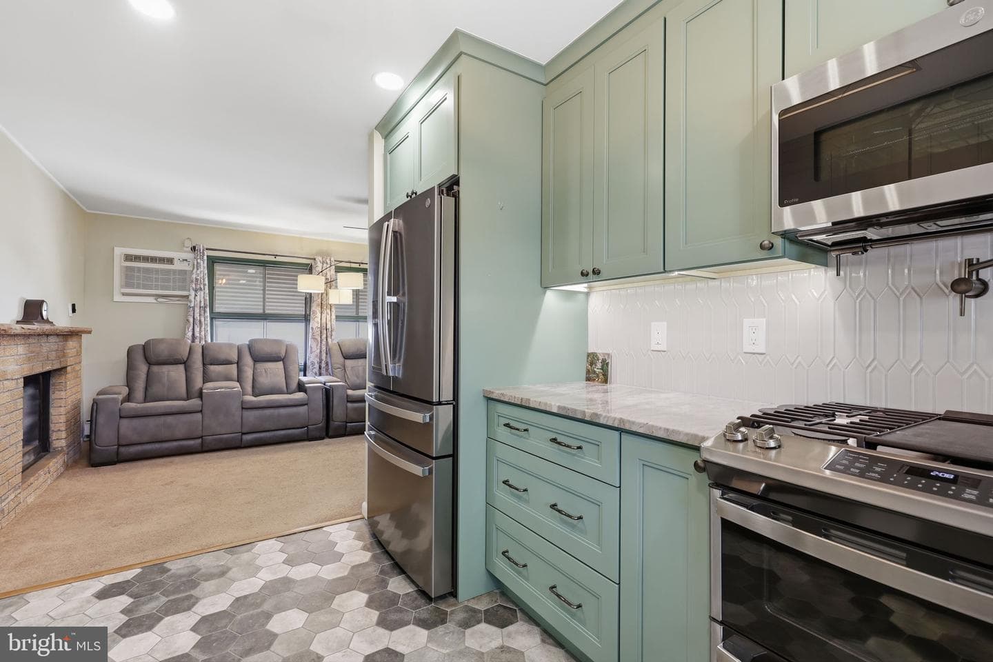 17 Needlepine Lane photo 8