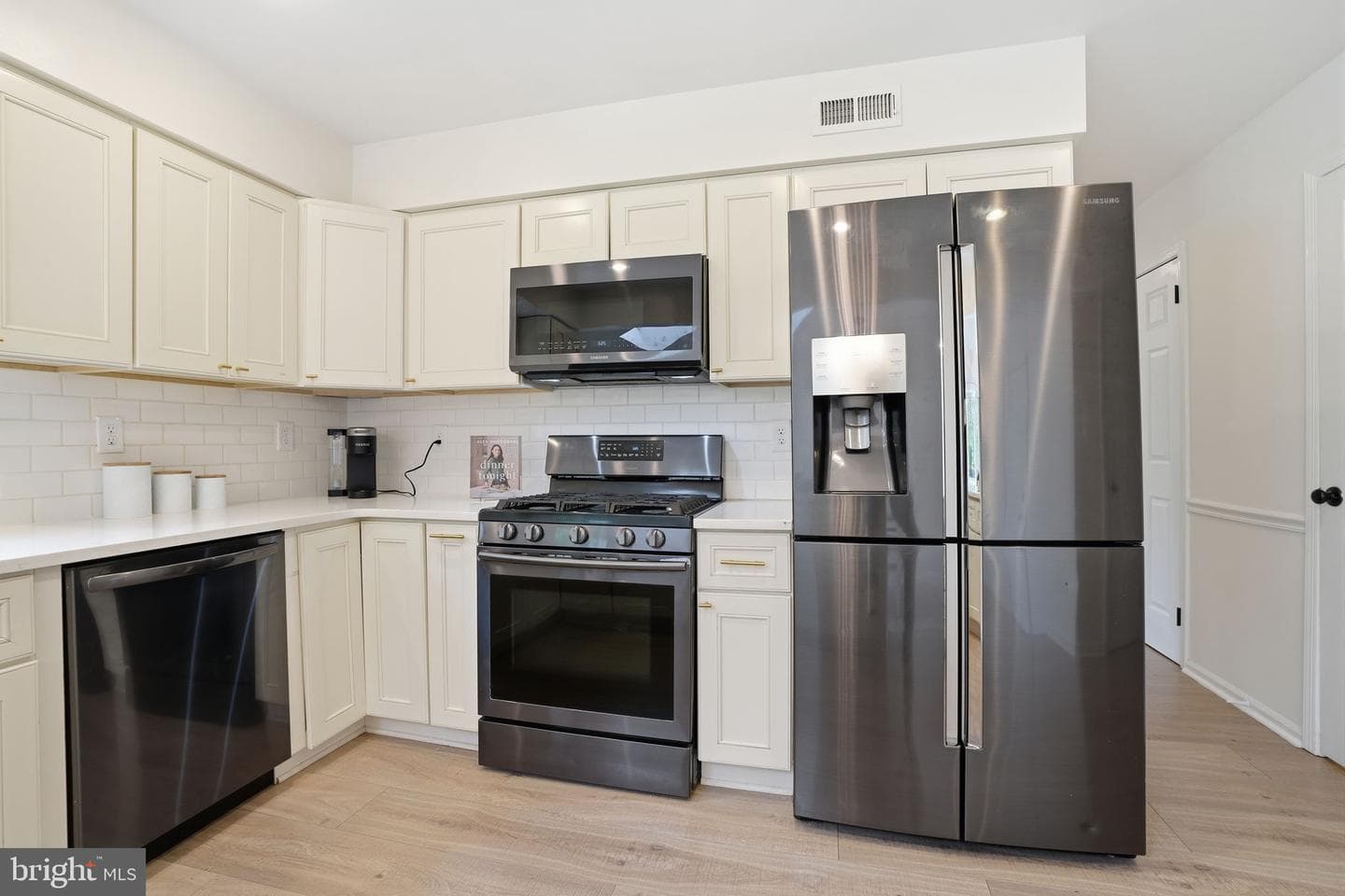 476 Gladstone Road photo 17