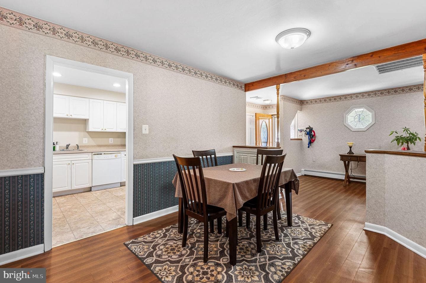 1022 Rozel Avenue photo 7