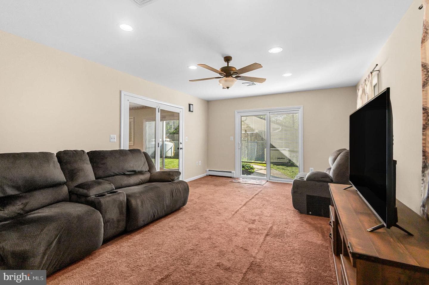 1022 Rozel Avenue photo 9