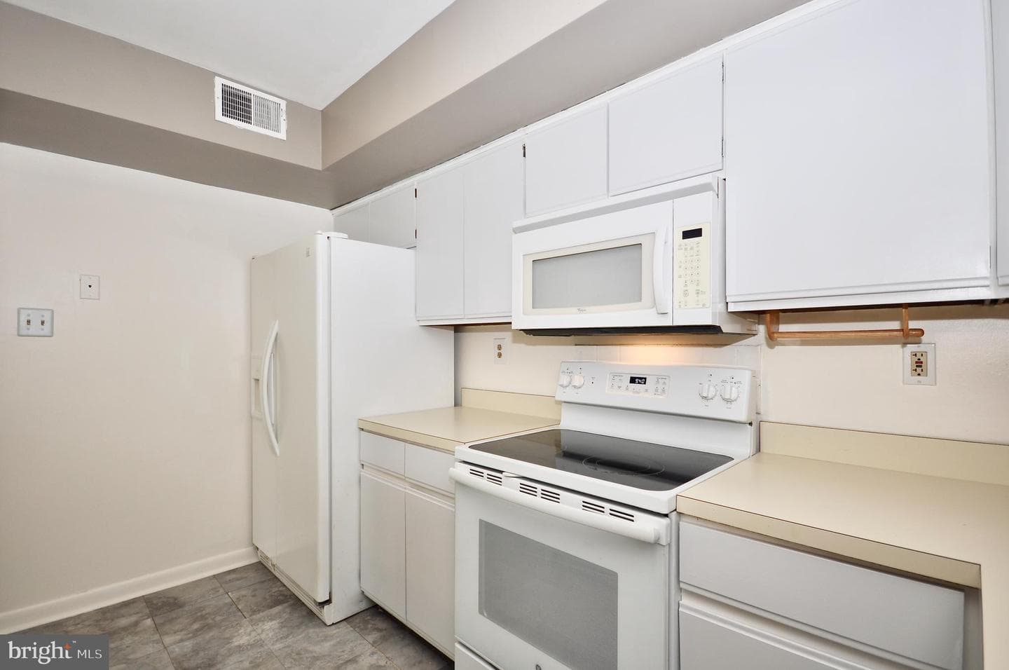 127 Allem Lane photo 9