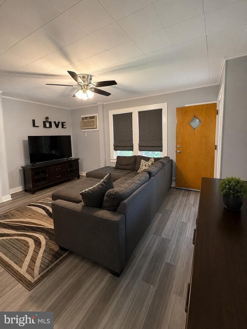 2110 Wilson Avenue photo 12