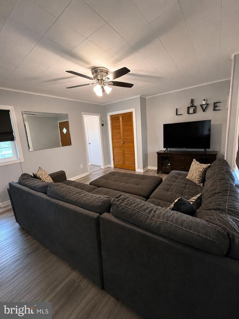 2110 Wilson Avenue photo 13