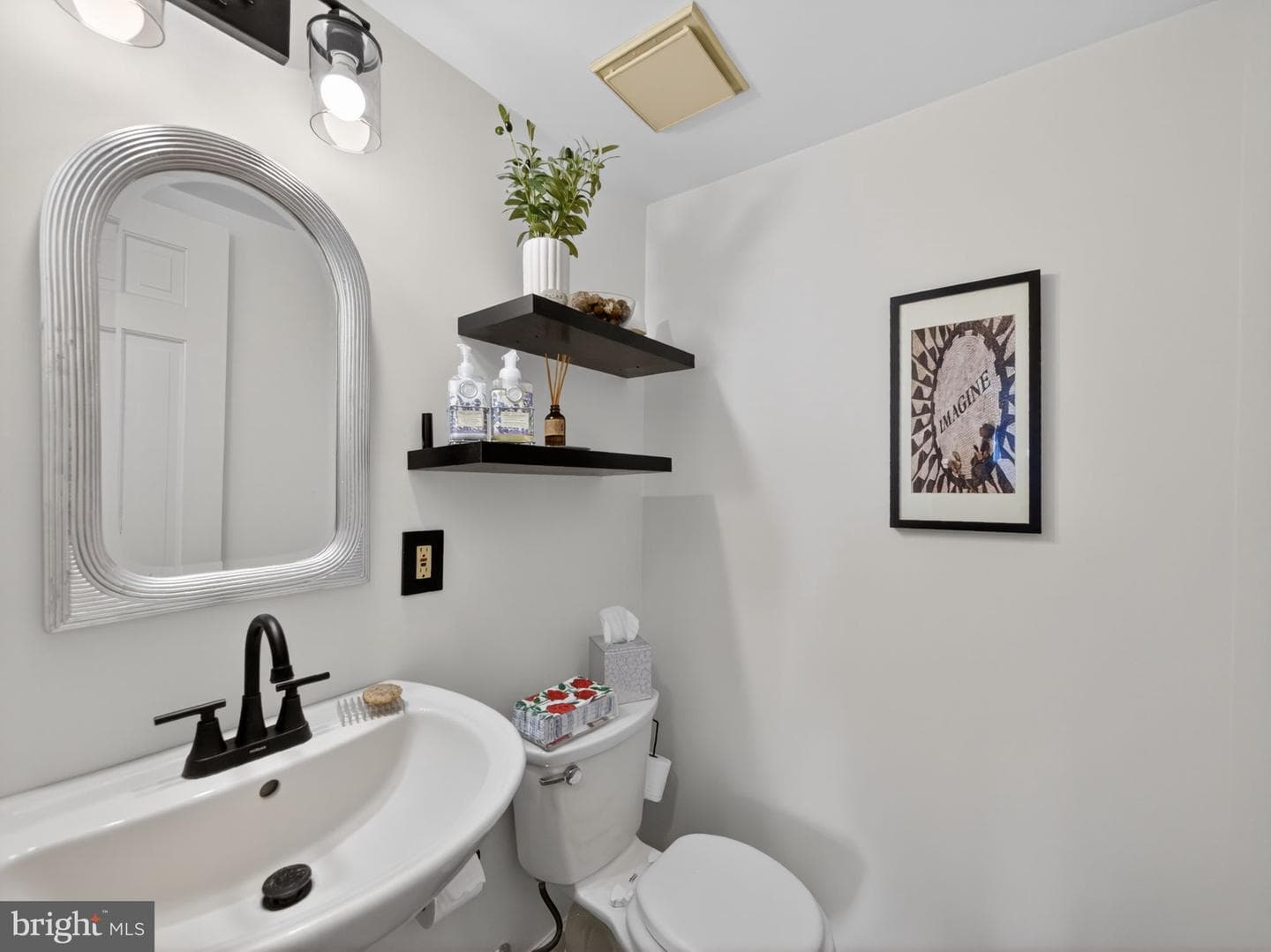 18 Colchester Place photo 11