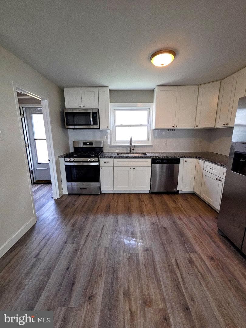 2400 Airacobra Street photo 6