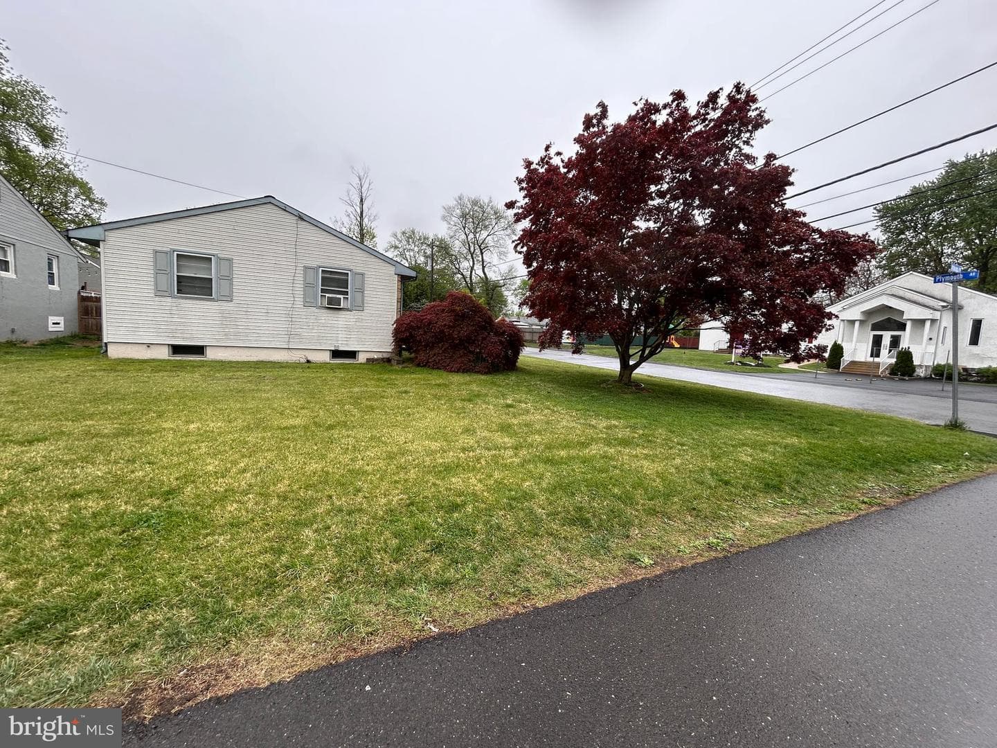 5700 Plymouth Avenue photo 2