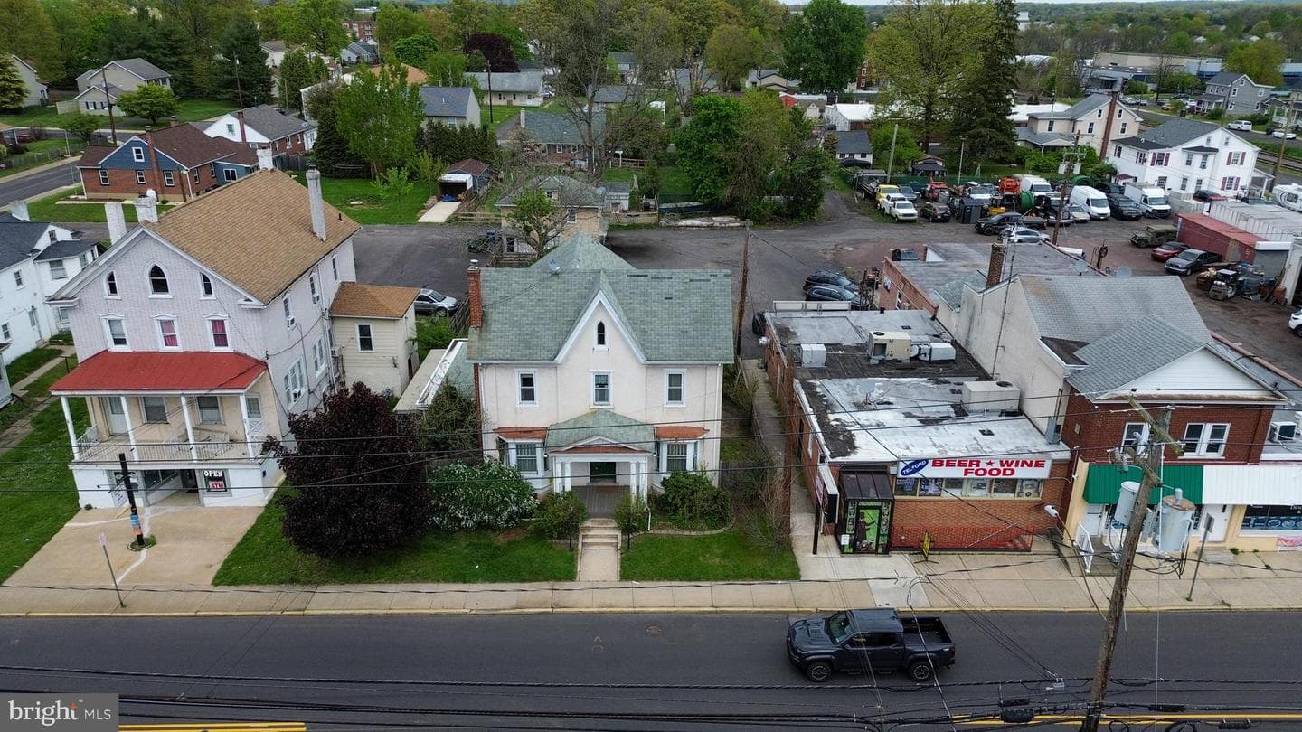 147 N Main Street photo 2