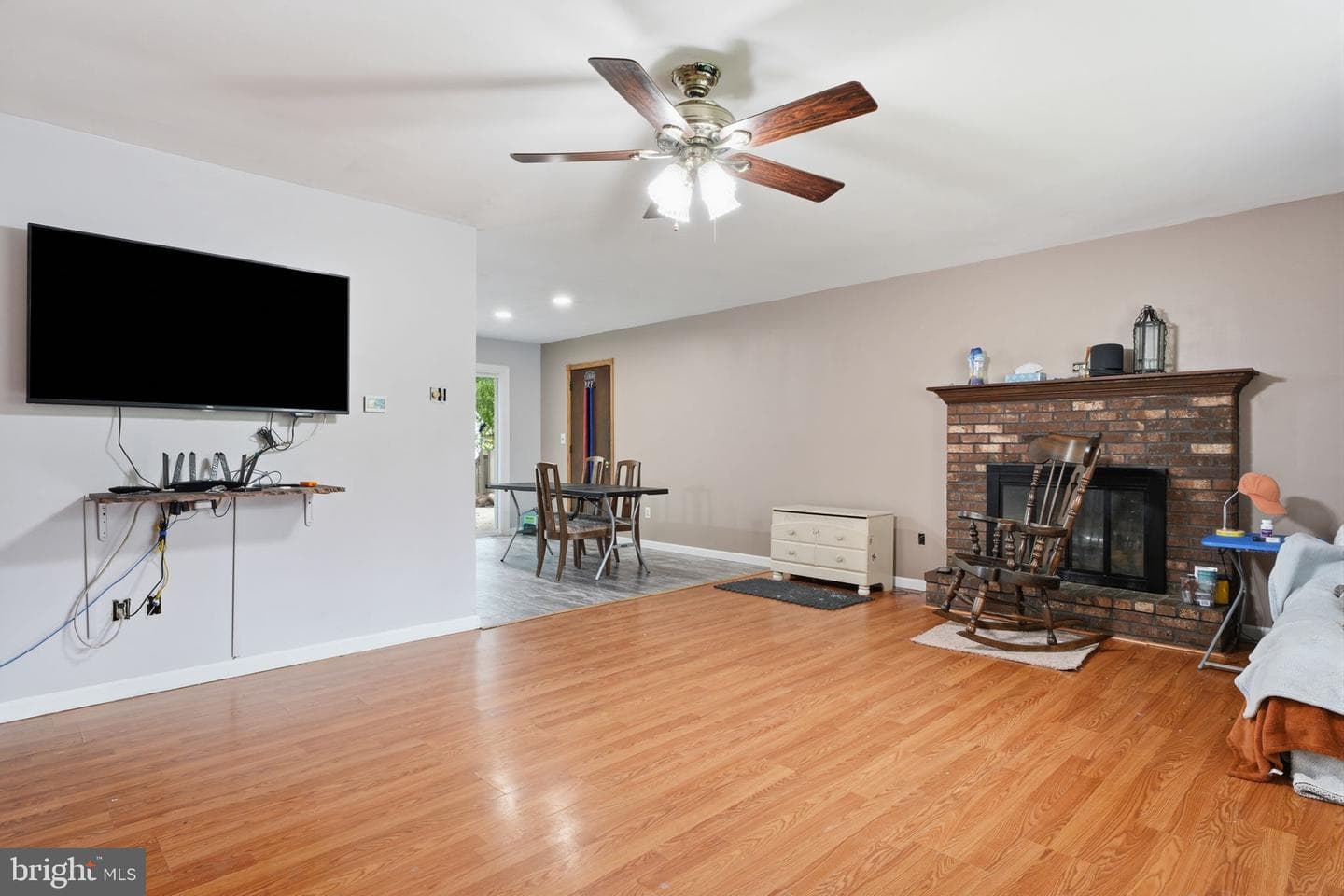 1000 Manor Lane photo 4