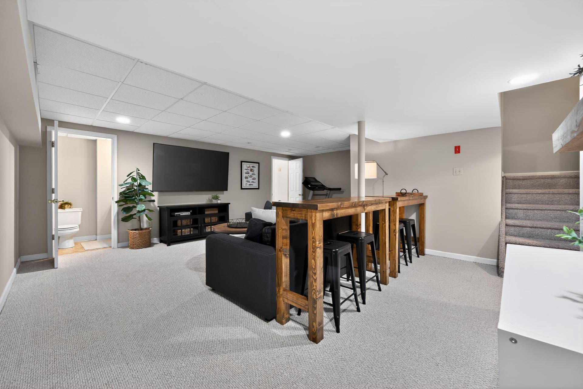 8504 Spruce Mill Drive photo 16