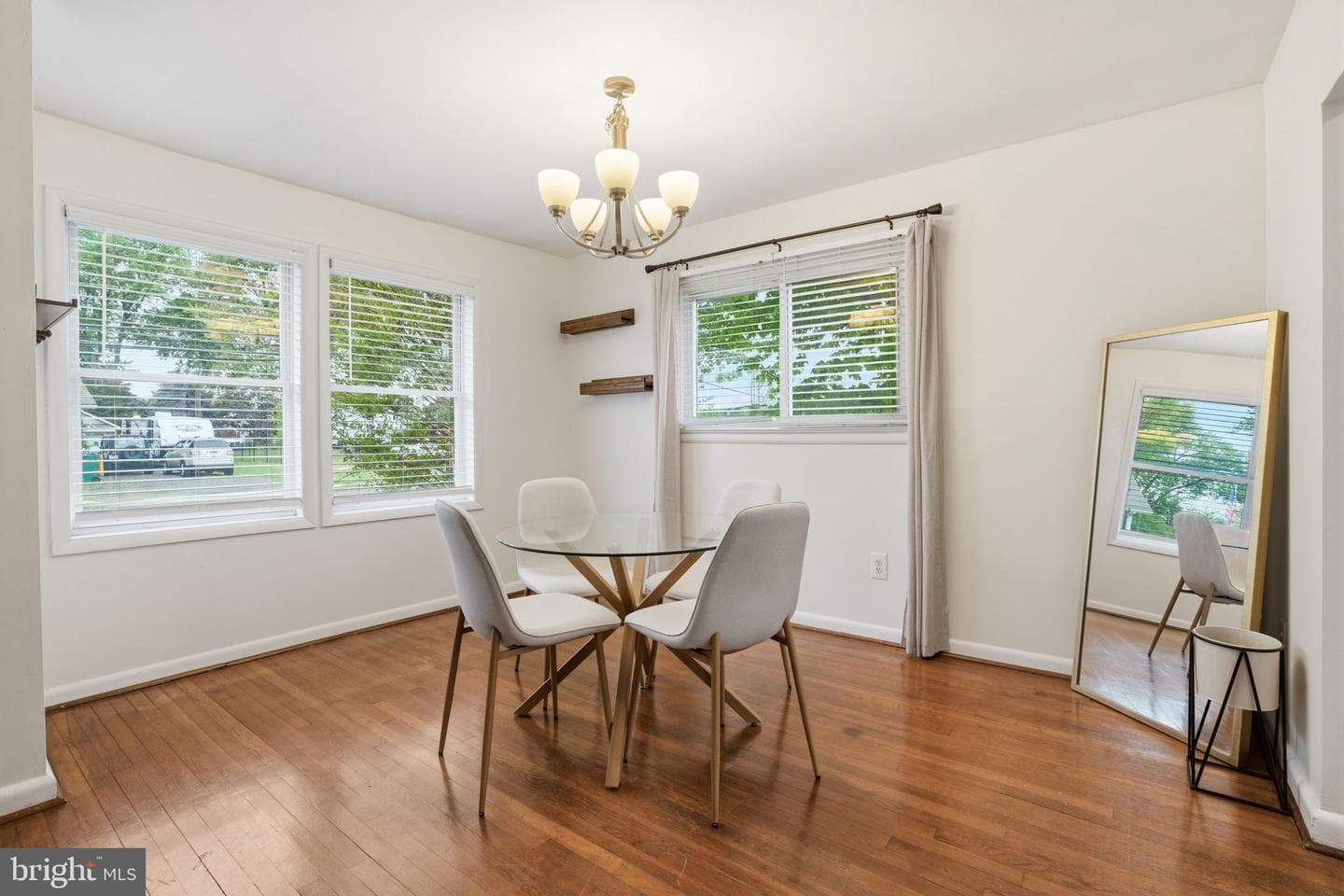 329 Madison Avenue photo 6
