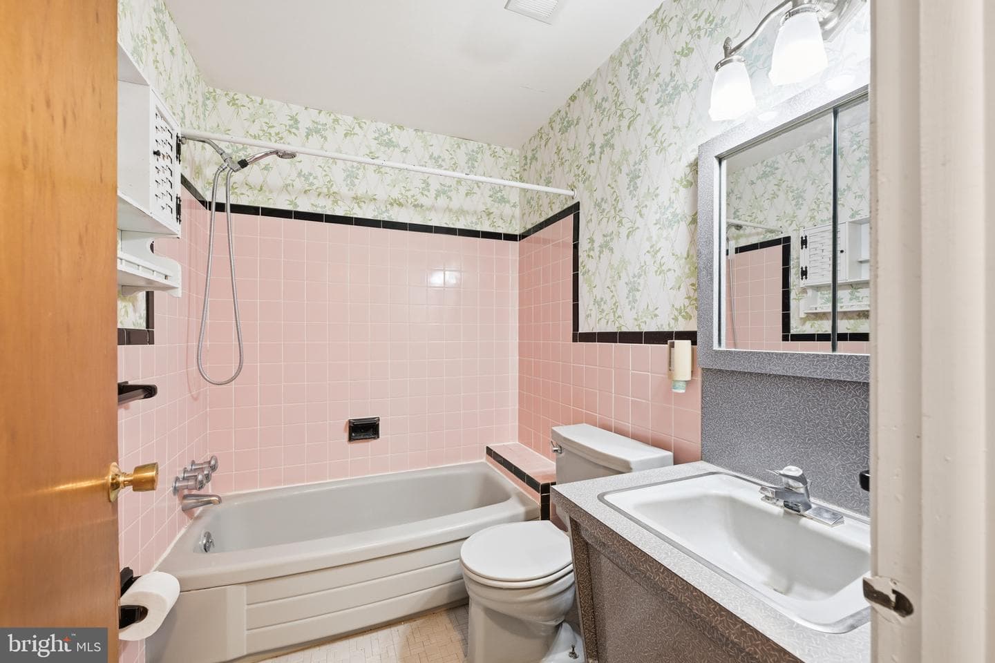 8 Pleasant Avenue photo 23