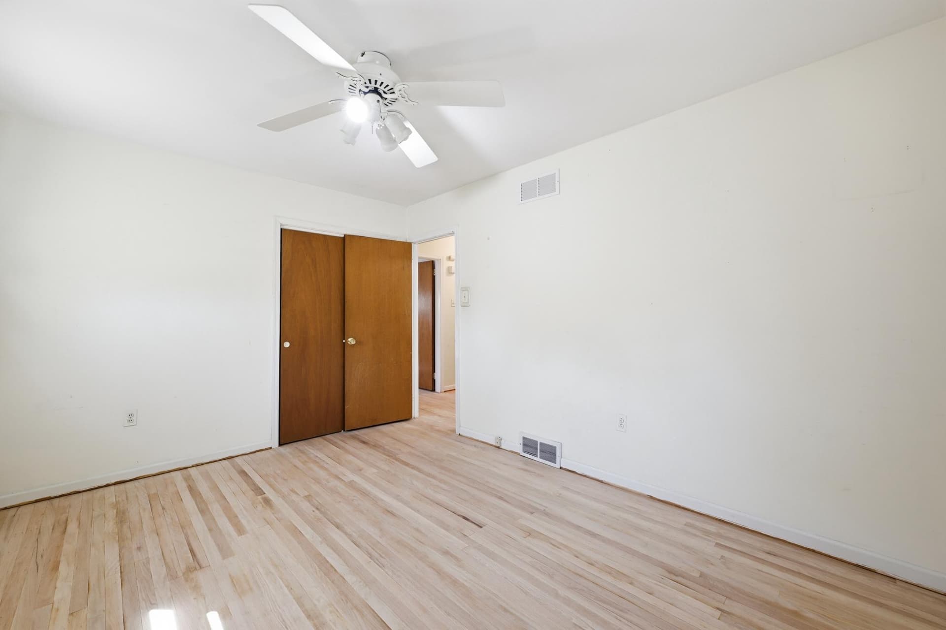 8 Pleasant Avenue photo 28