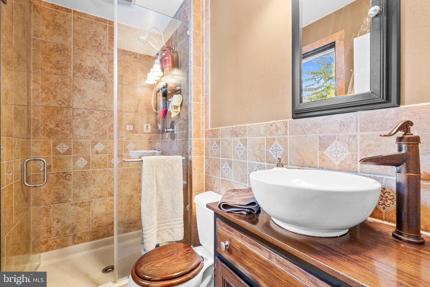 69 Christopher Drive photo 16