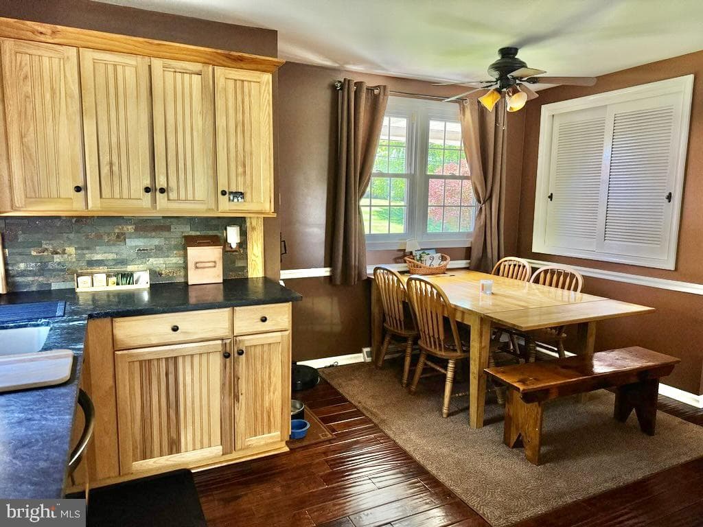 69 Christopher Drive photo 9