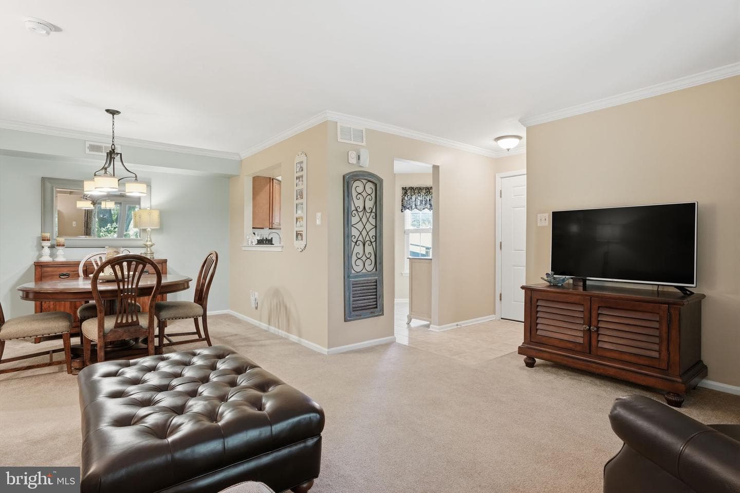 1014 Barry Court photo 9