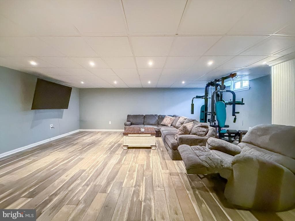 21 E Rotterdam Road photo 28
