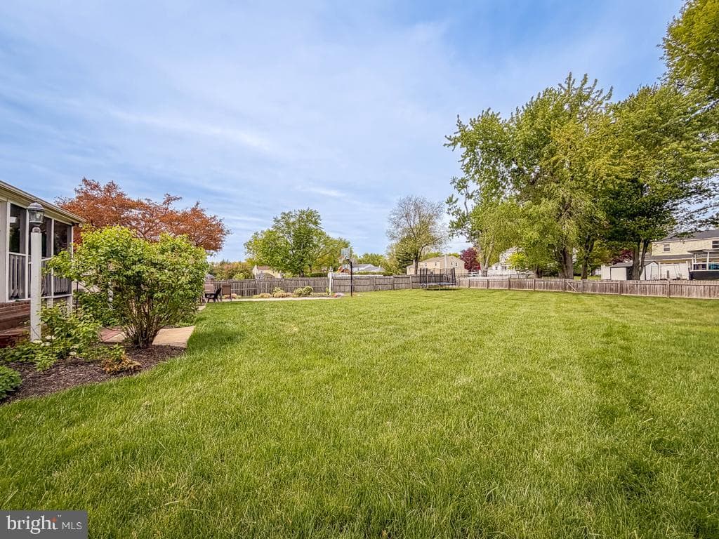 21 E Rotterdam Road photo 56