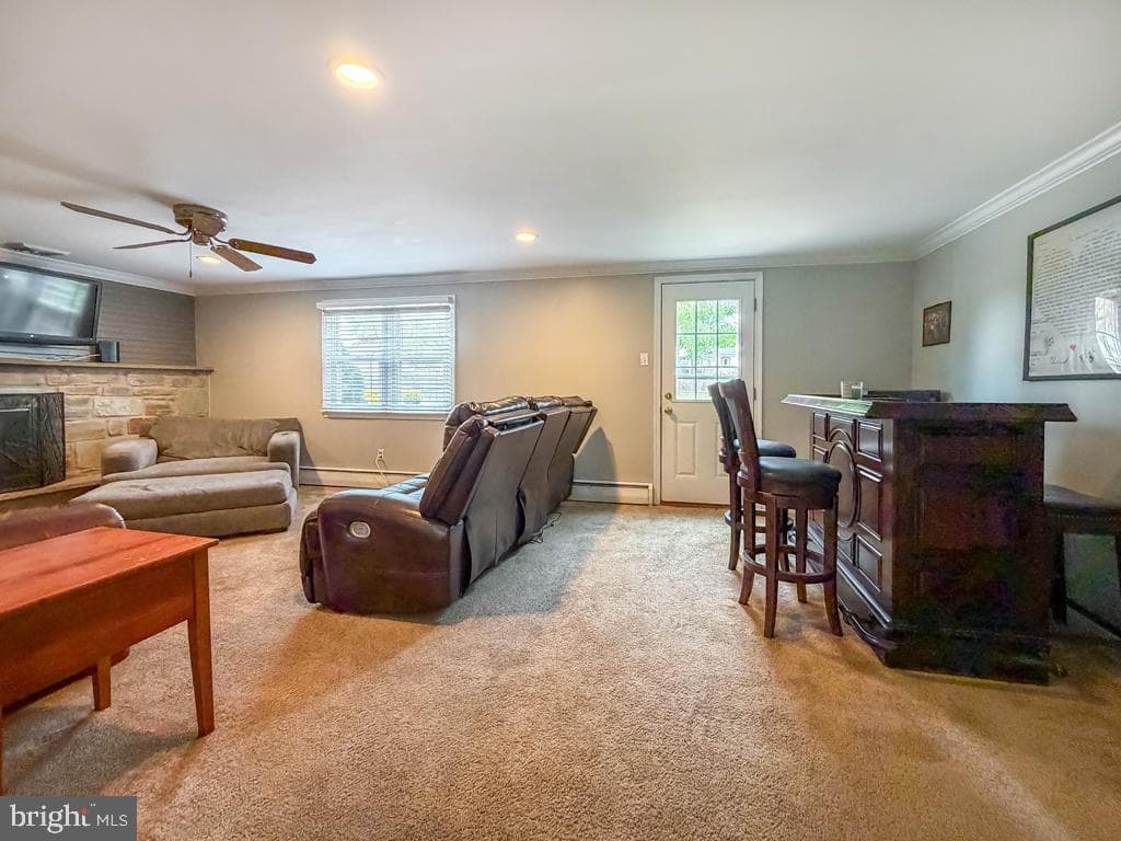 21 E Rotterdam Road photo 7