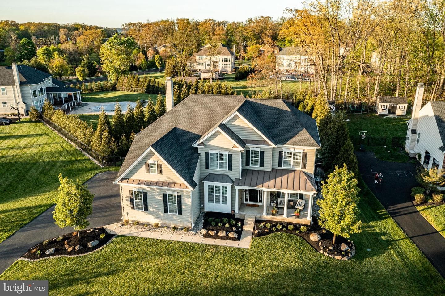 115 Chestnut Lane photo 83
