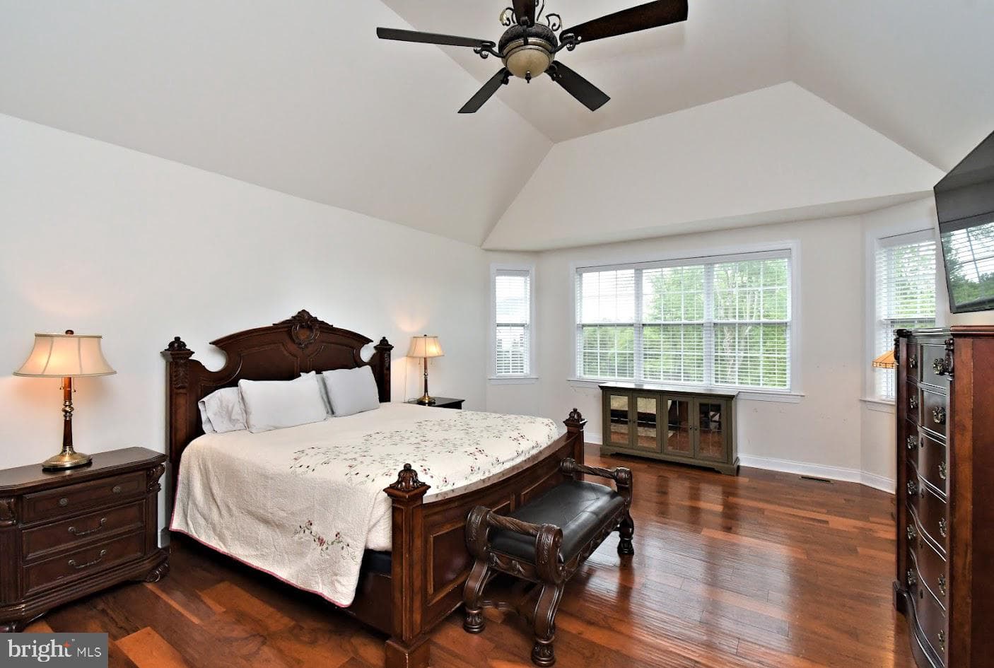 300 Rowland Lane photo 35