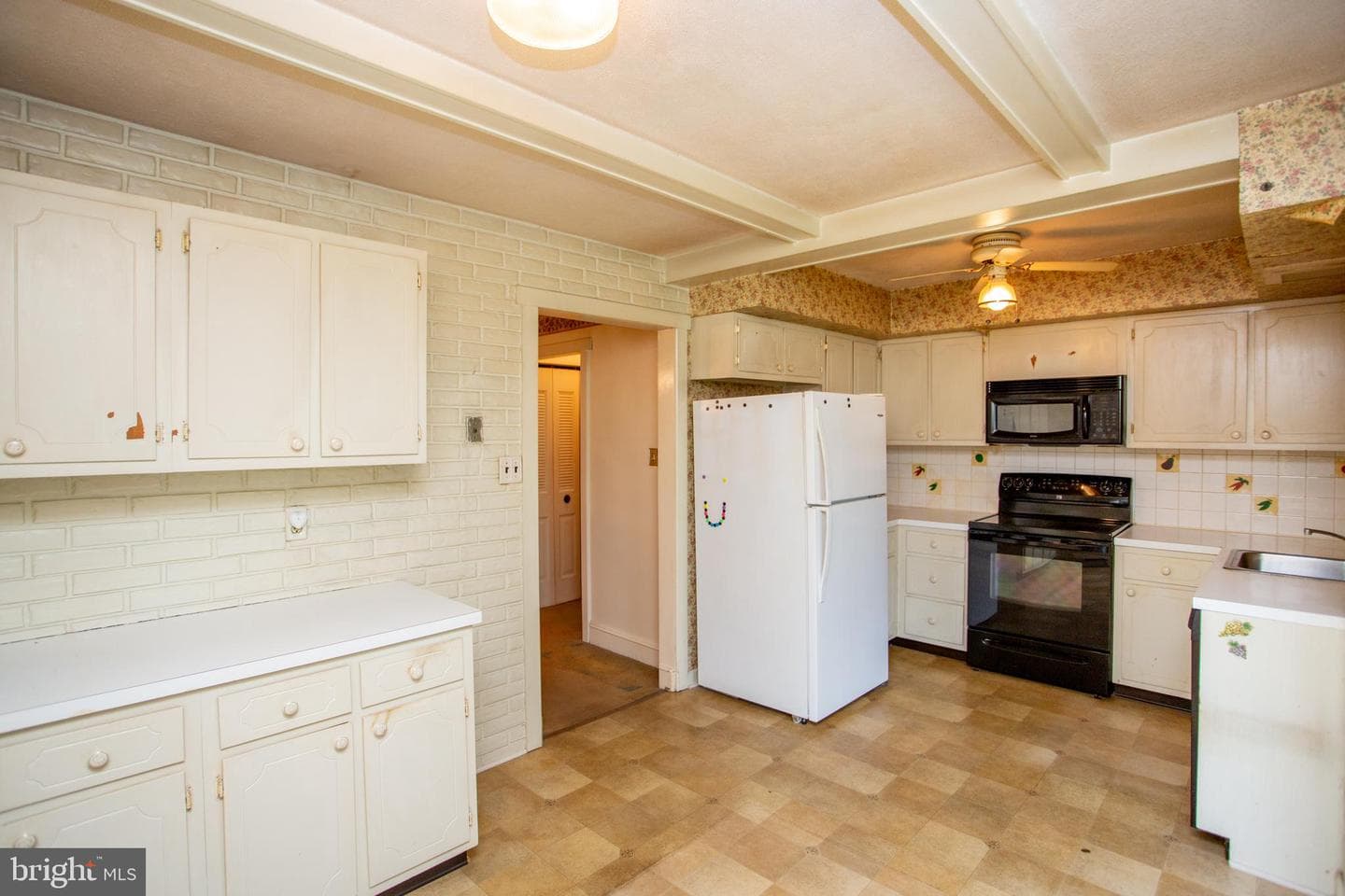 84 Dewsbury Lane photo 2