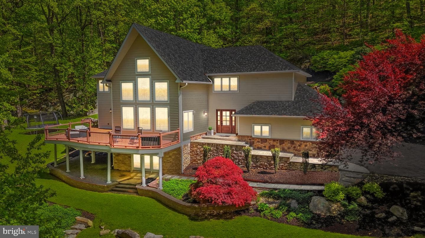 4757 Upper Mountain Road photo 2