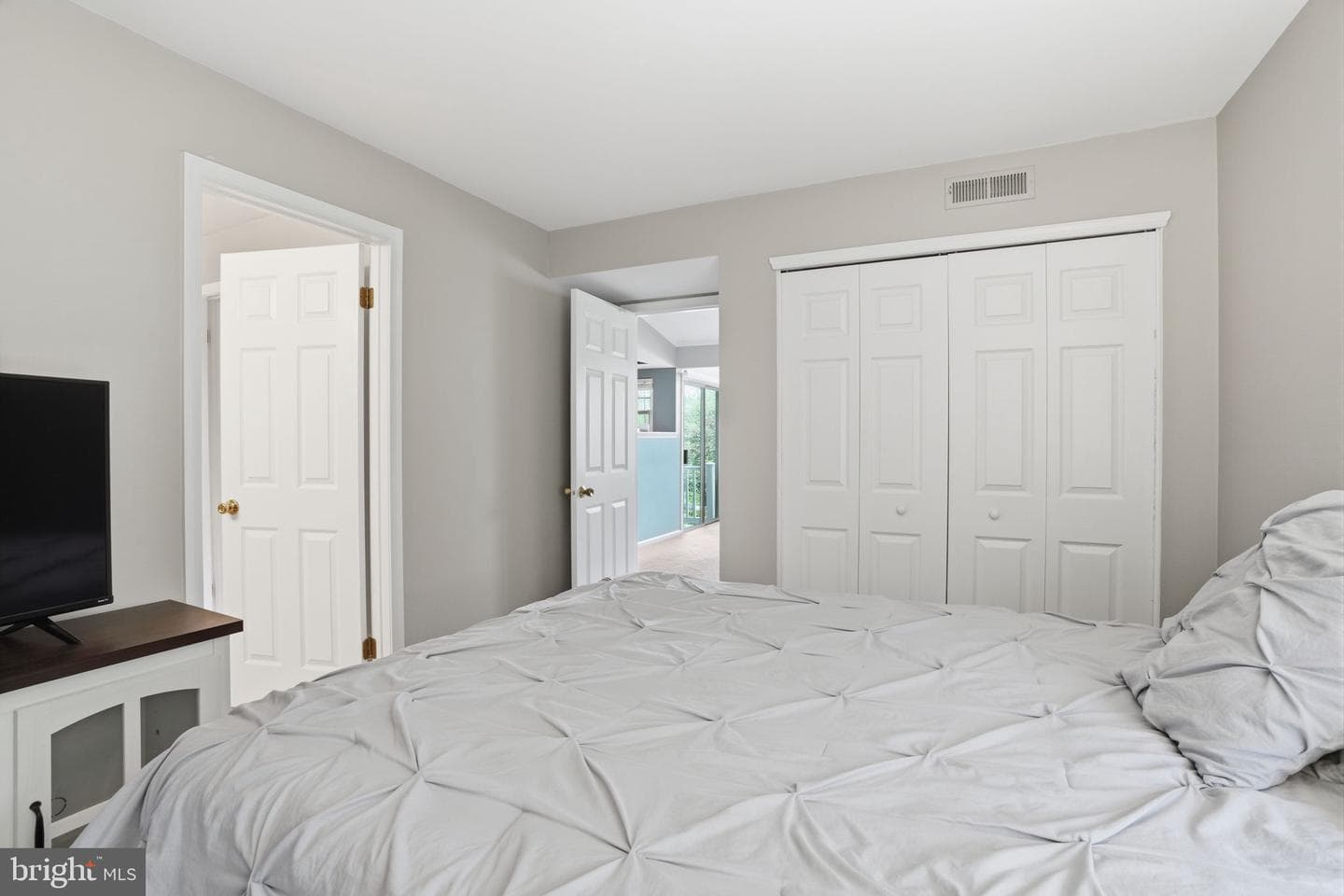 2303 Bennett Place photo 12