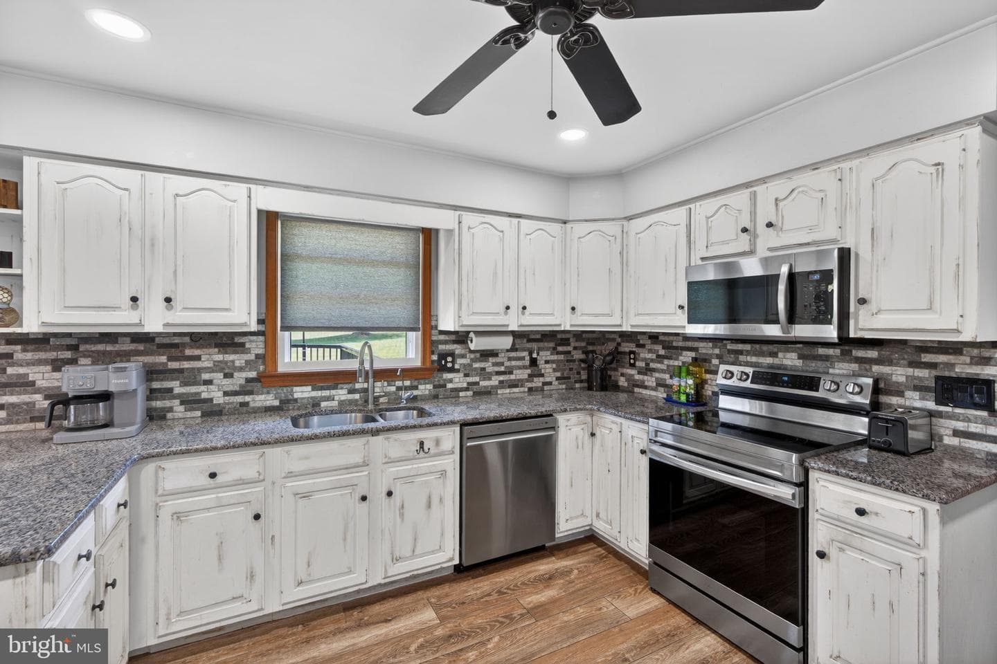 1611 Sleepy Hollow Road photo 32