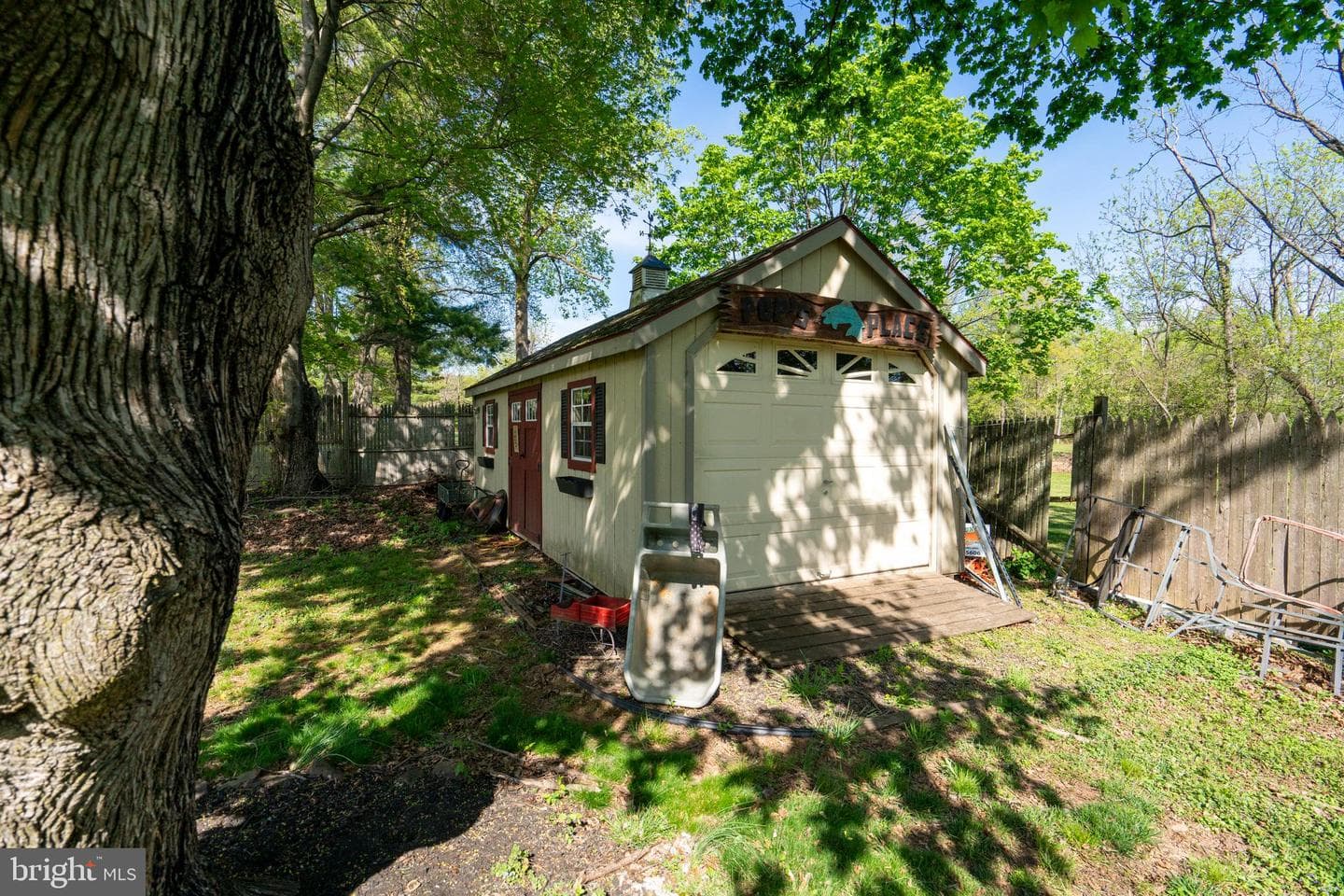 514 Fairhill Road photo 41
