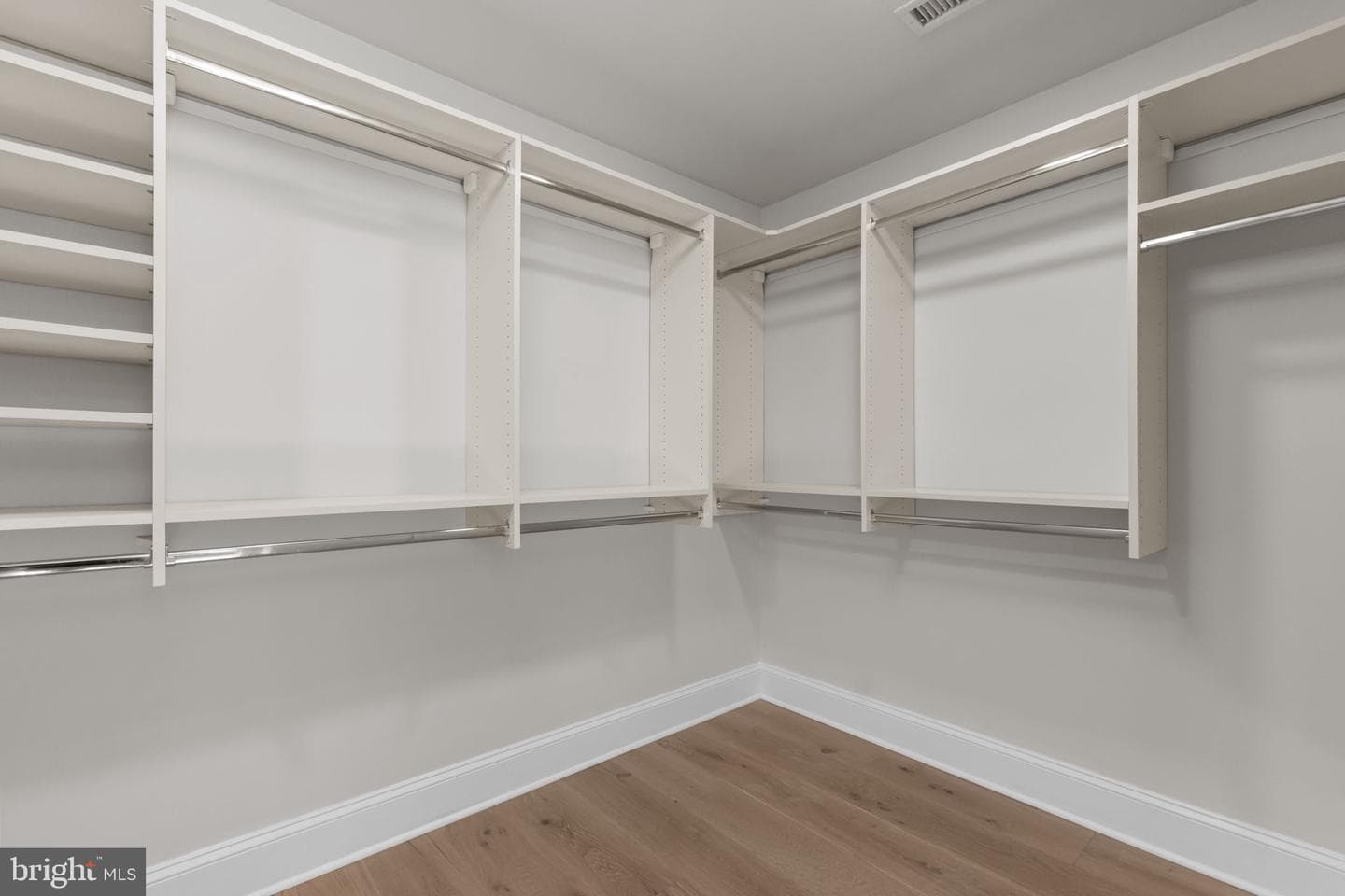 102 Pickwick Drive photo 67
