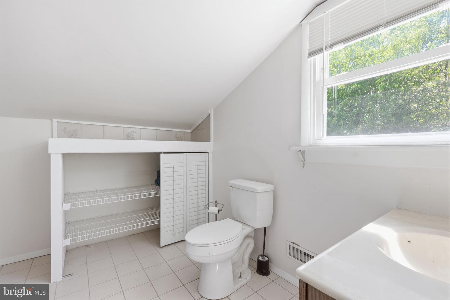 1696 Chestnut Ridge Road photo 26