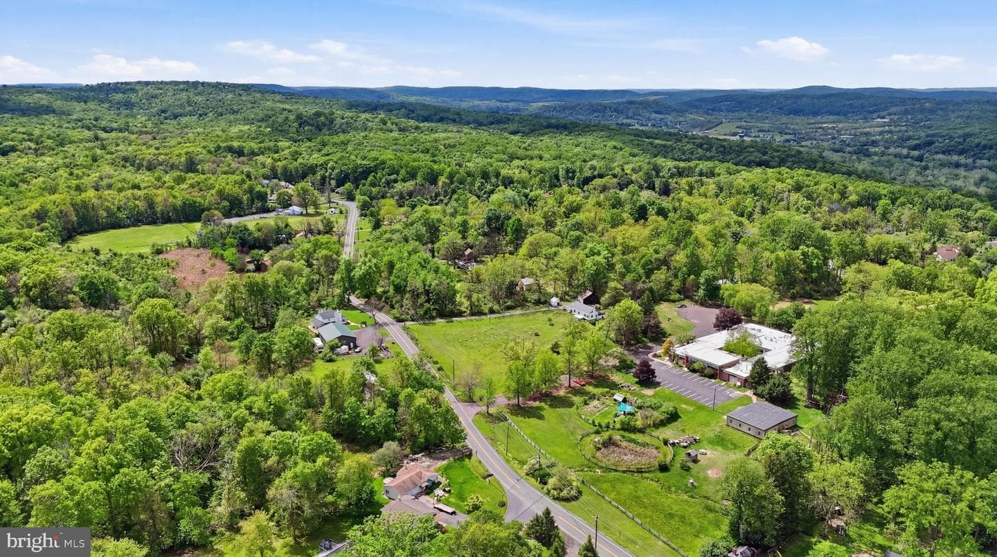 1696 Chestnut Ridge Road photo 34