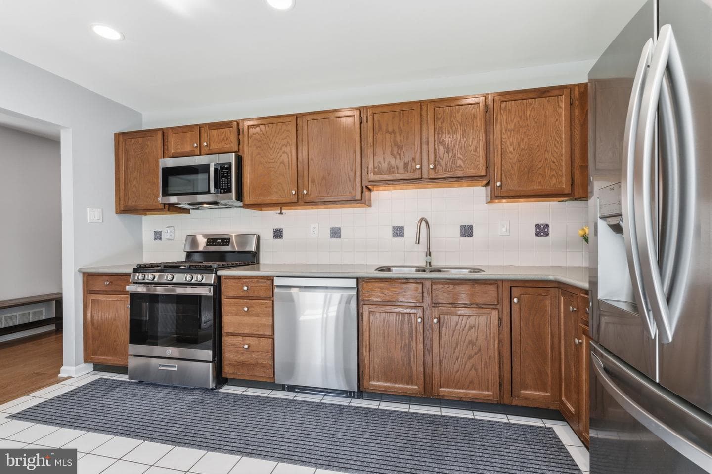 7 Randolph Court photo 12