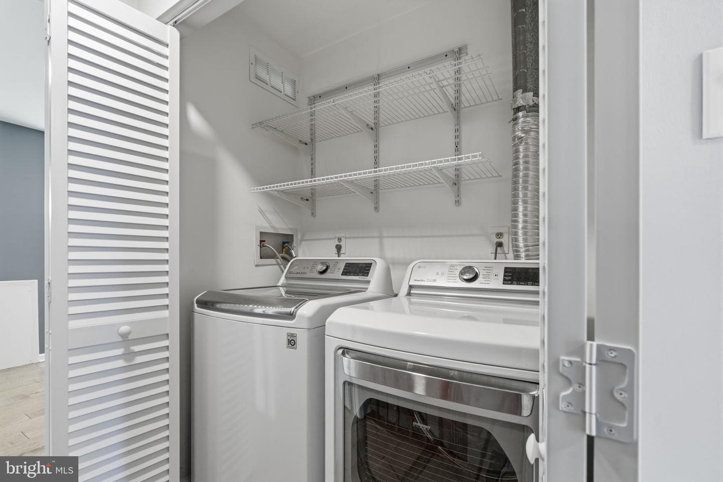 7 Randolph Court photo 24