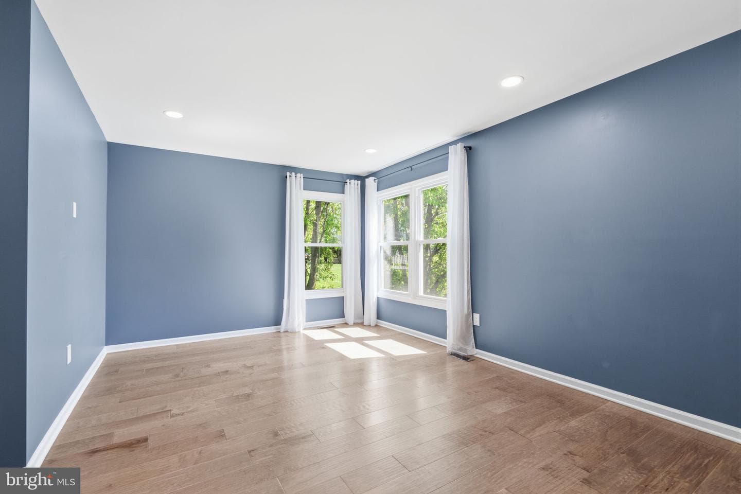 7 Randolph Court photo 27