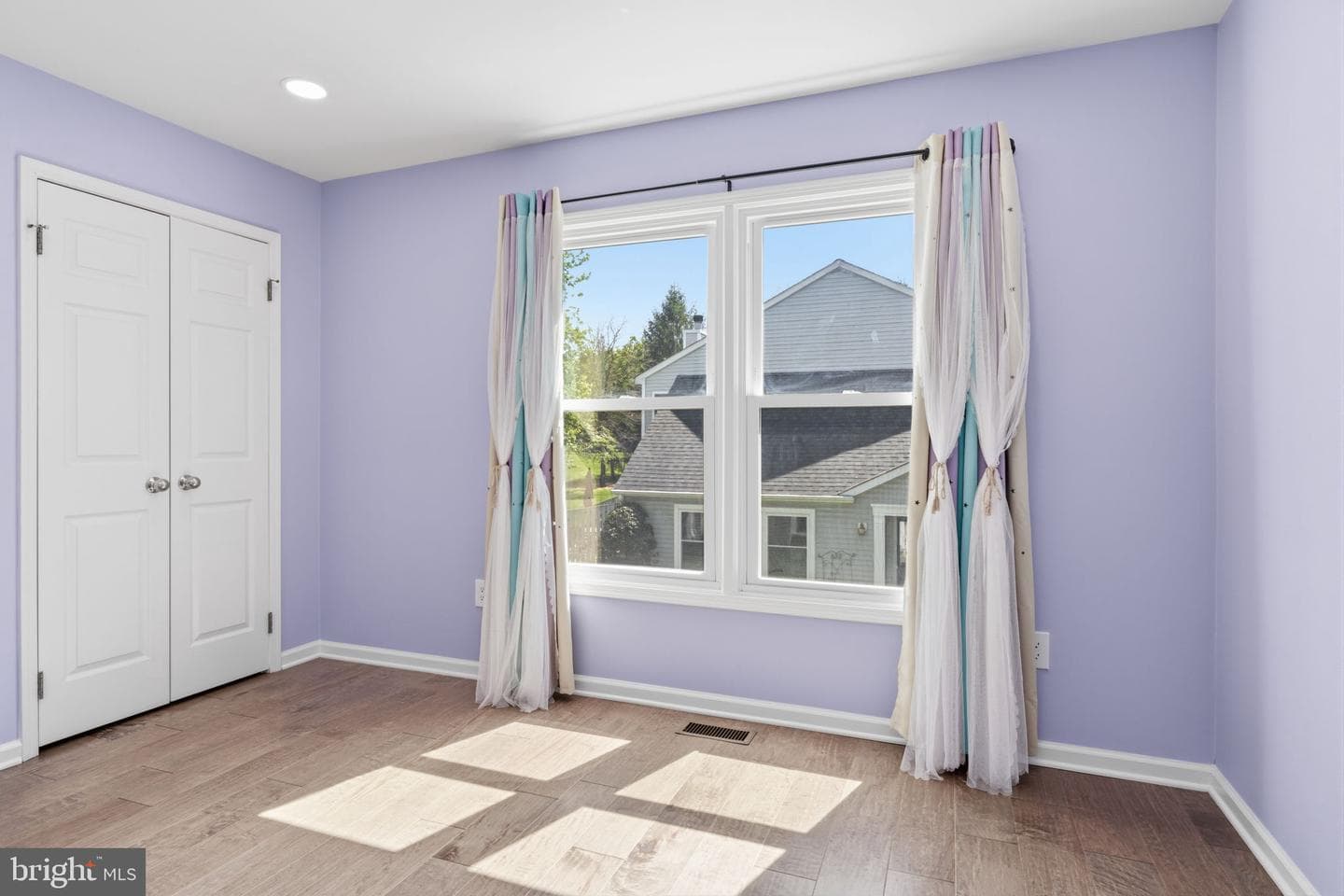 7 Randolph Court photo 32