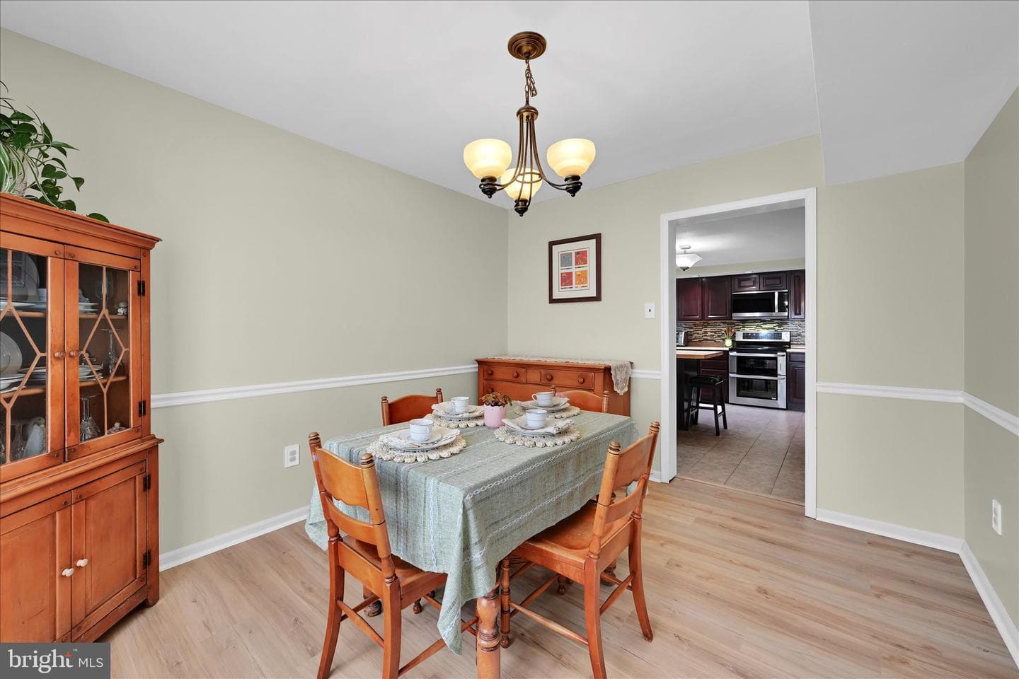 616 S Oxford Valley Road photo 10