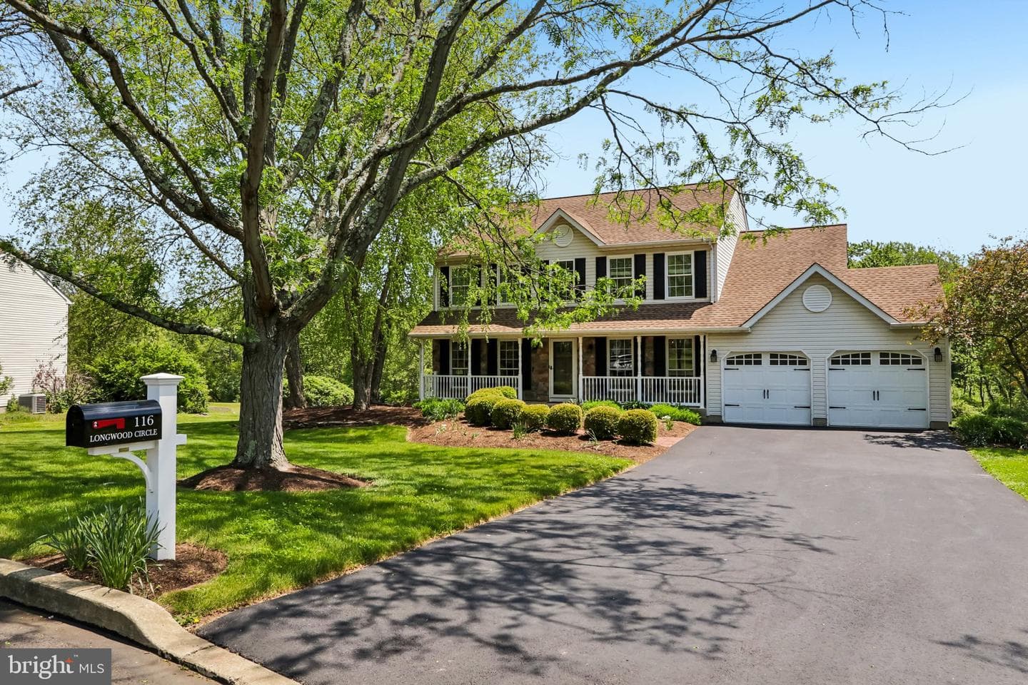 116 Longwood Circle photo 2