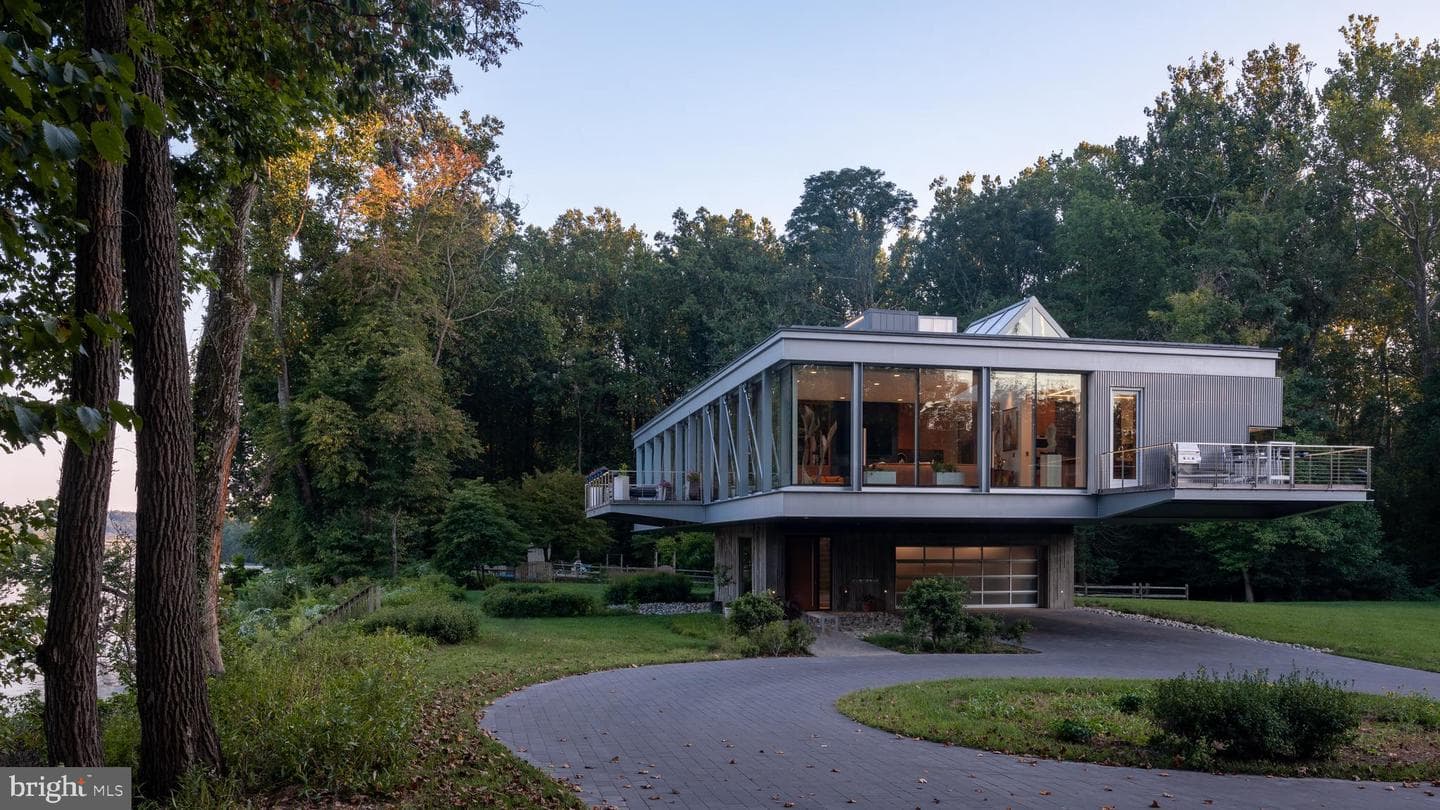 2710 River Road photo 15