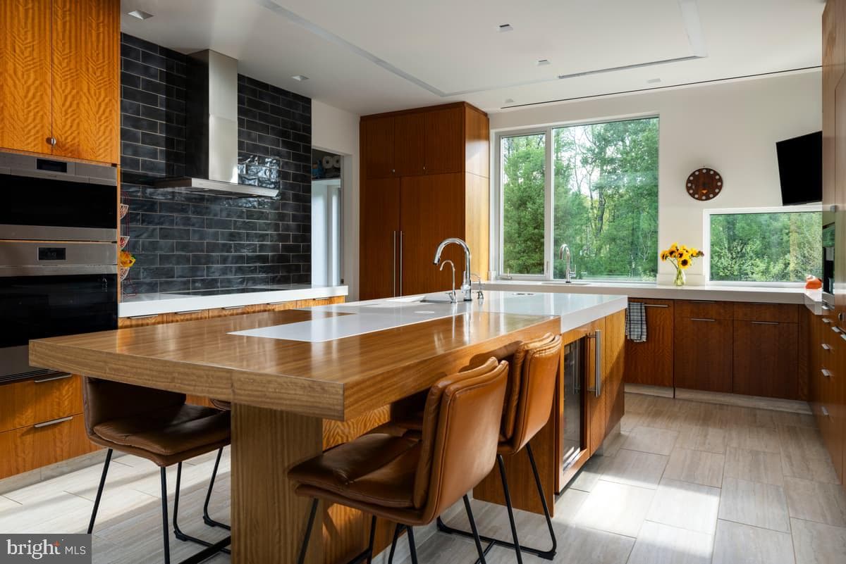 2710 River Road photo 41