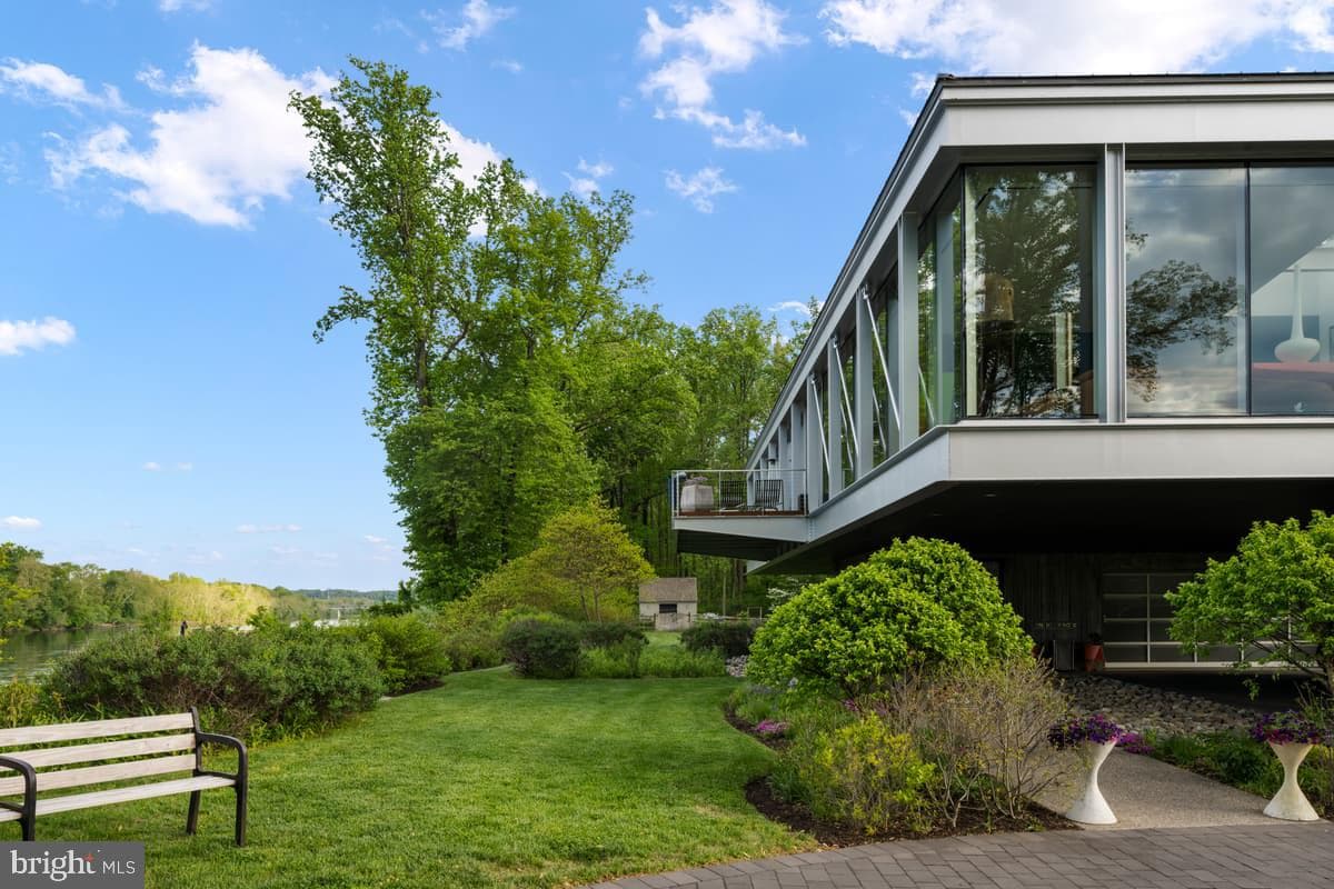 2710 River Road photo 59