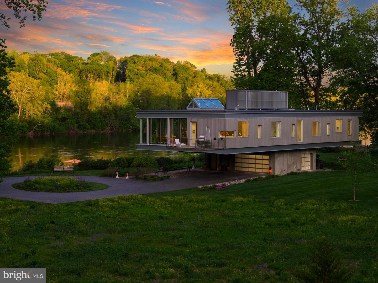 2710 River Road photo 6