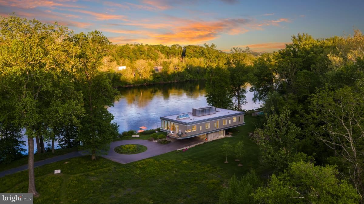 2710 River Road photo 75