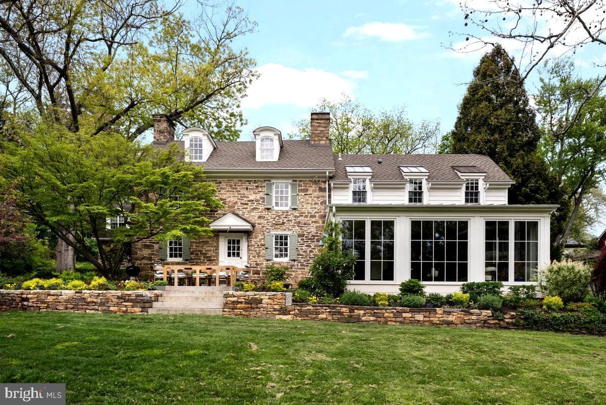 465 E State St, Doylestown