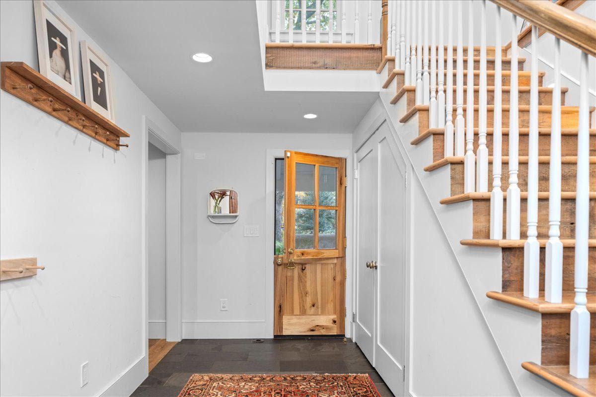 465 E State Street photo 43