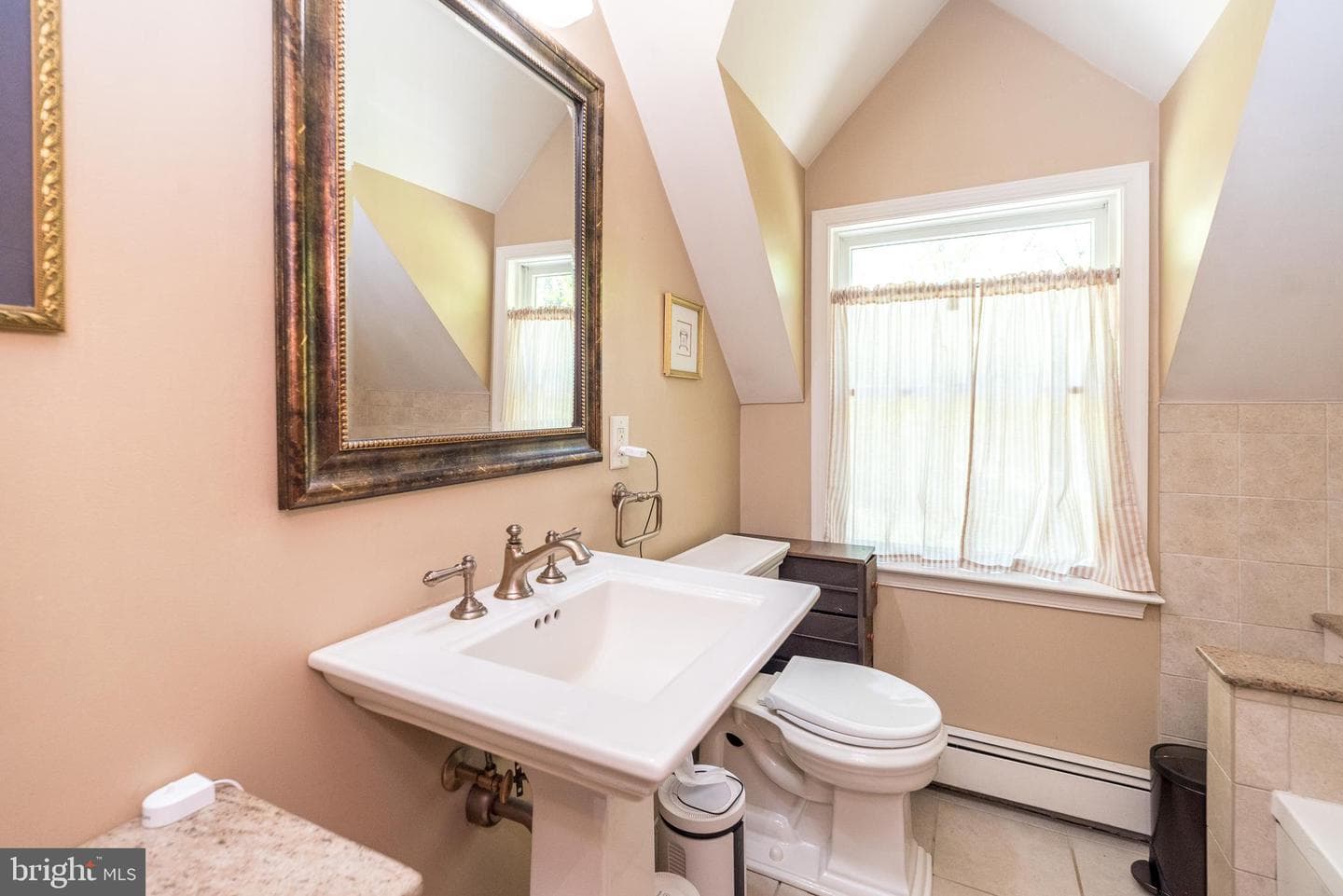 1502 Mission Road photo 28