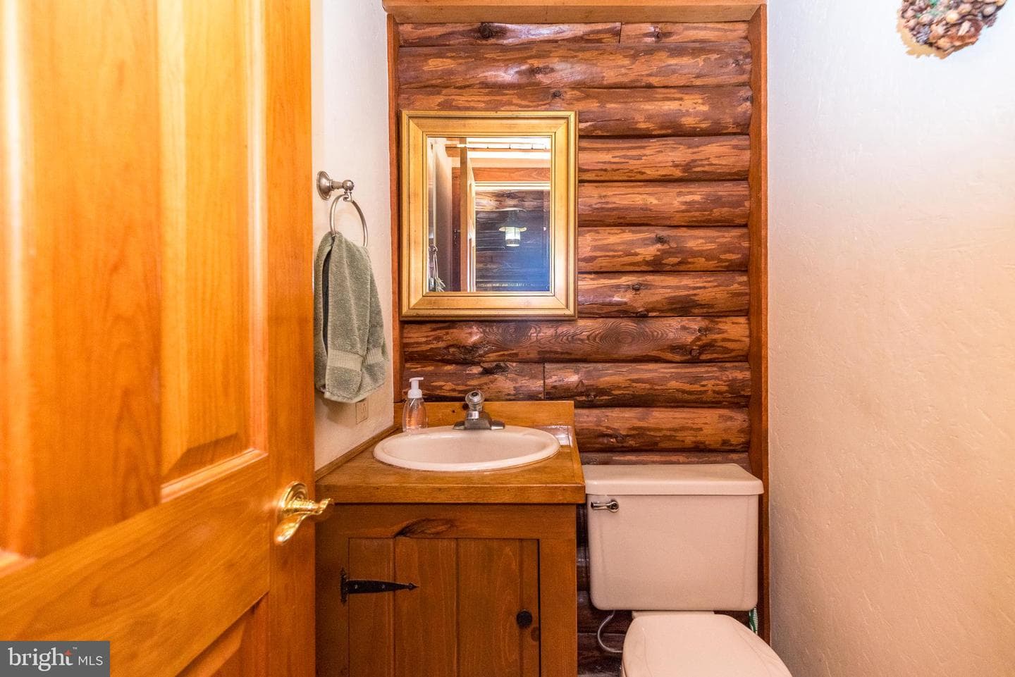 1502 Mission Road photo 9