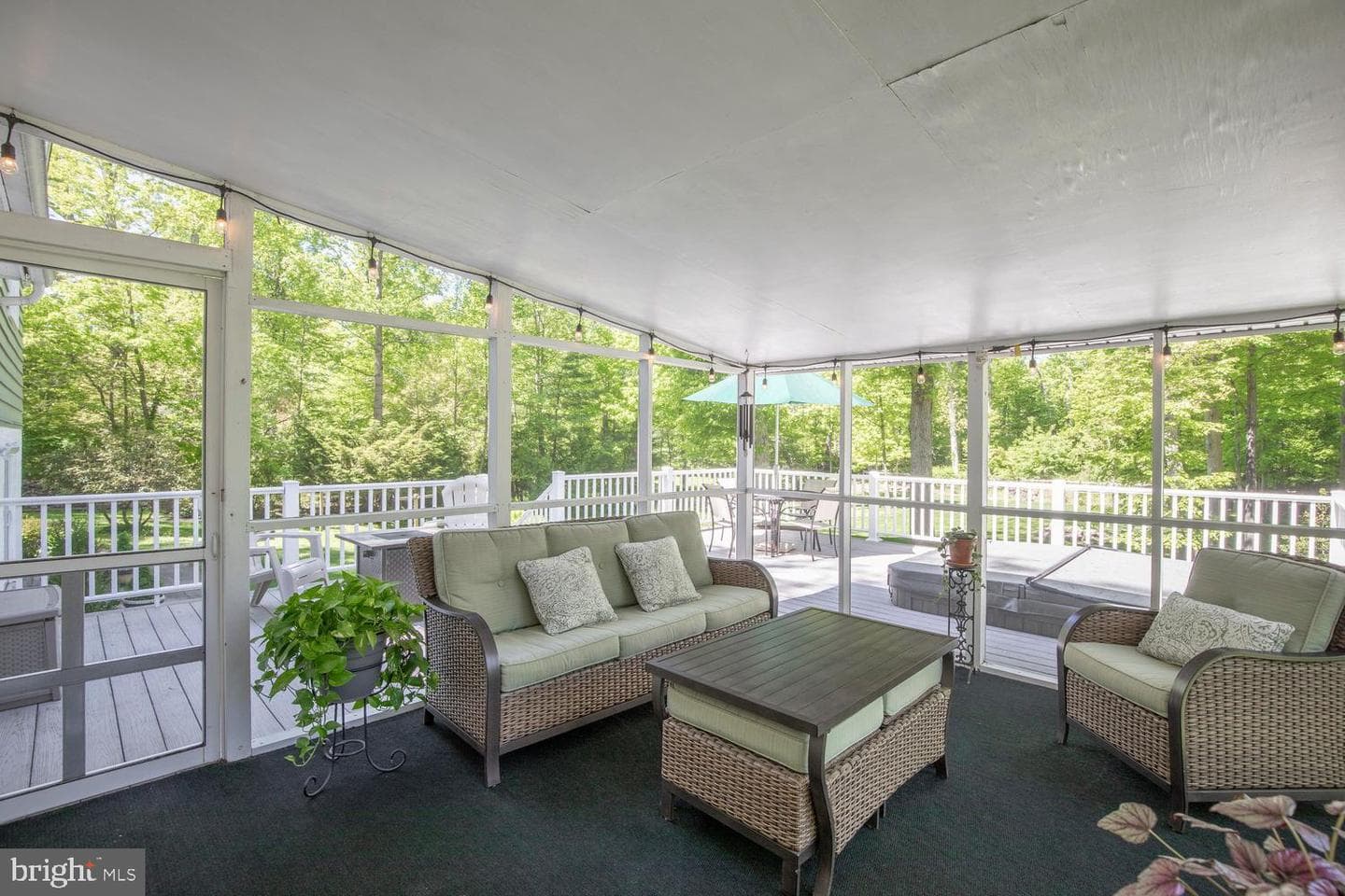 90 Buttonwood Lane photo 47